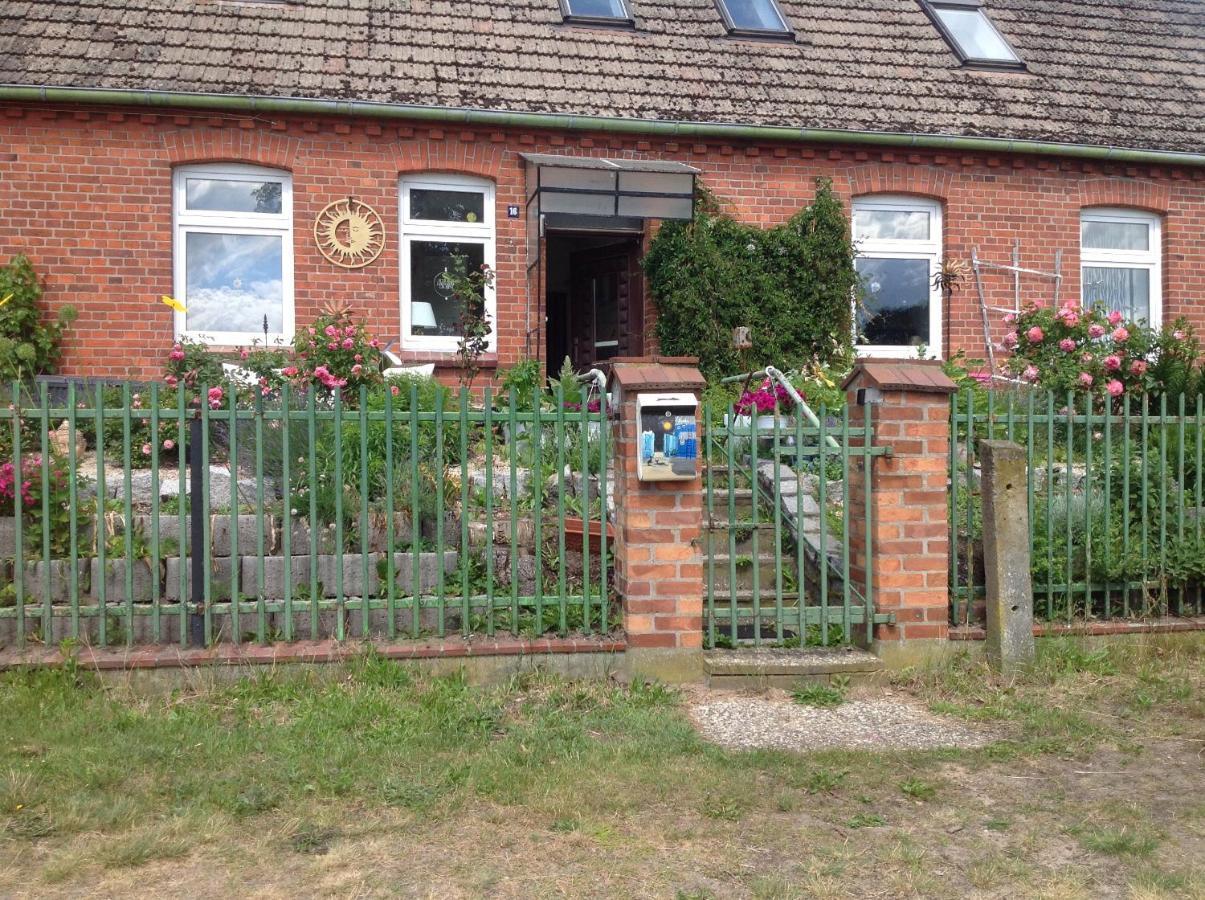 Das Haus Am Teich Besitz Екстер'єр фото
